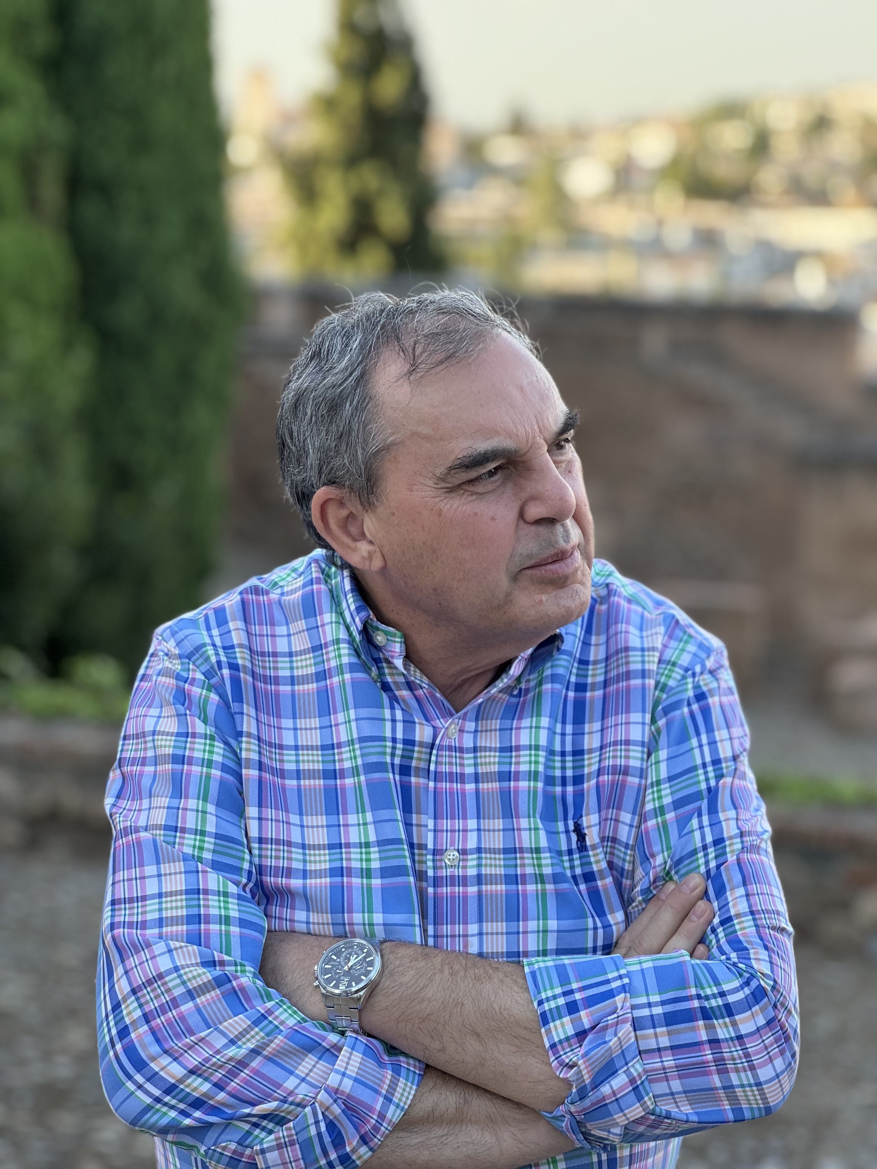 Francisco de Paula Sáez Medina en su estudio